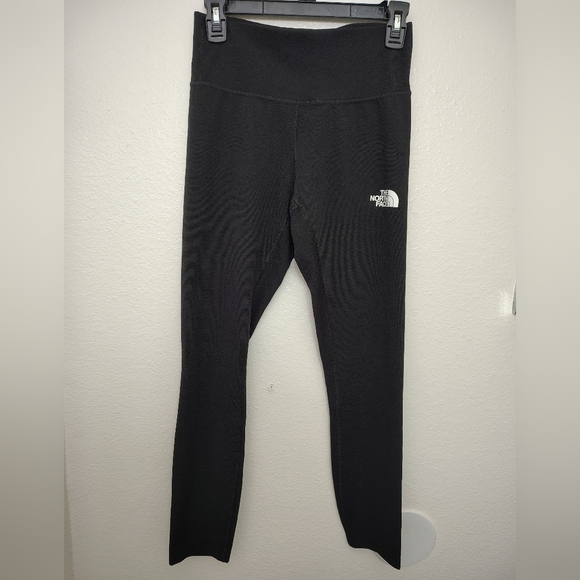 The North Face Women's Classic Black Leggings - Picture 1 of 11